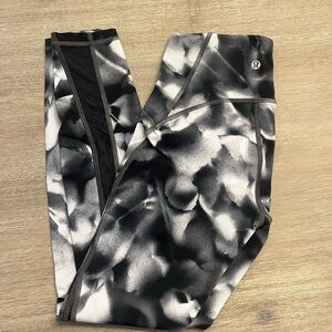 Lululemon yoga pants